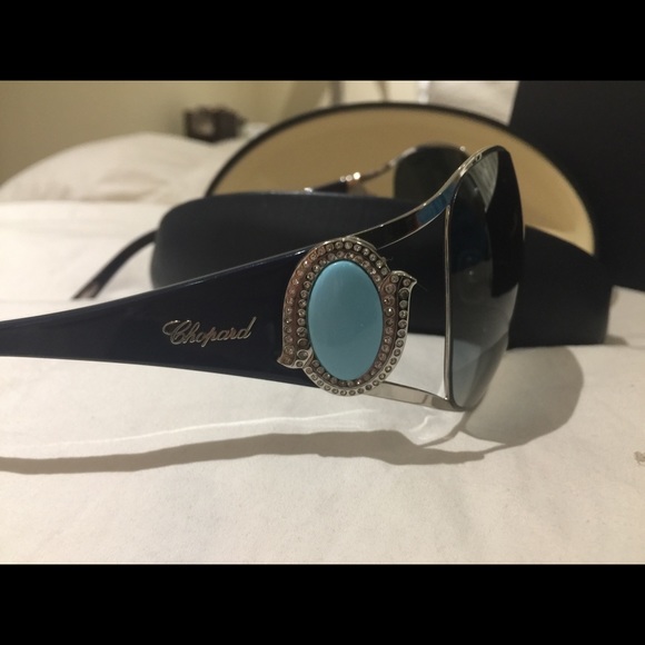 Sunglasses - Picture 8 of 15